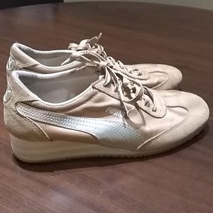 Beige Puma shoes size 8.5